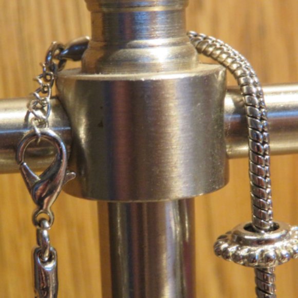 English CHARMS Bracelet Taxi Bus Union Jack Small/Medium (76J) - Picture 5 of 5